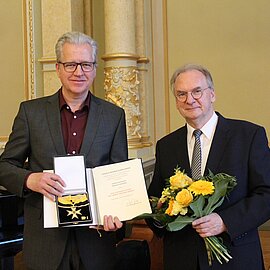 Prof. Ansgar Striepens (links) und Ministerpräsident Rainer Haseloff | Foto: Staatskanzlei, Ines Berger