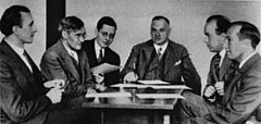 Jahr 1927: Folkwang Protagonisten Karl Tidten (1.v.l.), Rudolf Schulz-Dornburg (2.v.l.), Kurt Jooss (2.v.r.) und Hermann Erpf (1.v.r.)