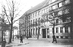 30er Jahre: Schulgebäude in der Friedrichstraße